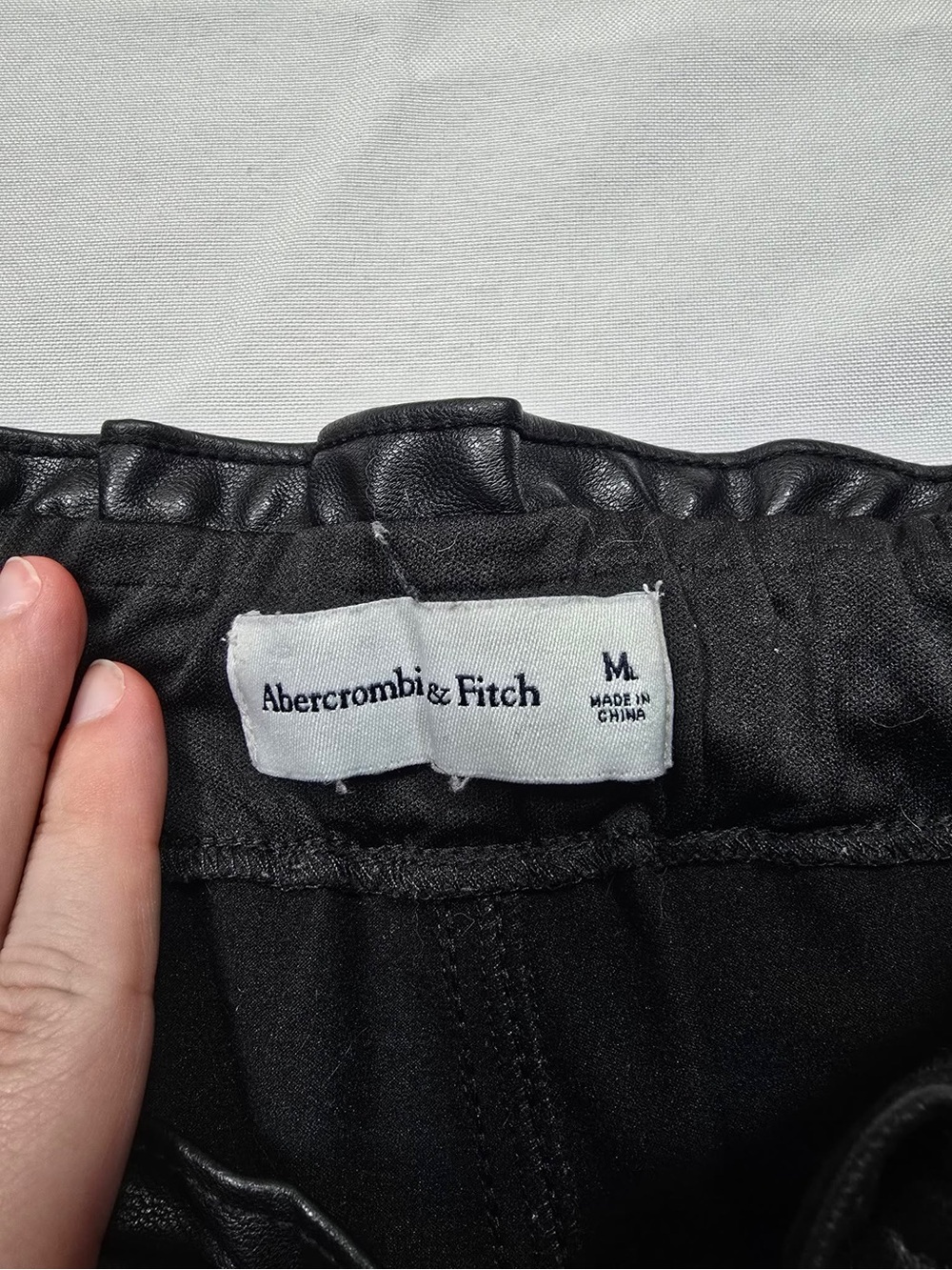 Abercrombie & Fitch Faux Leather Joggers Sz Medium Y2K Moto Rock - Picture 6 of 9